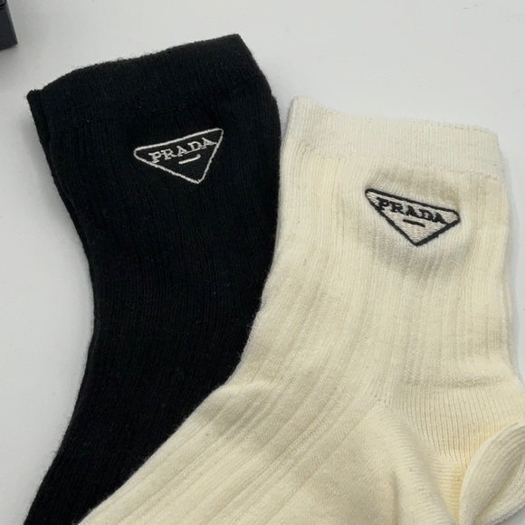 - Prada Black and White Casual Socks - Picture 5 of 5